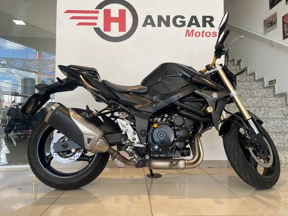 SUZUKI GSR 750 SUZUKI GSR 750